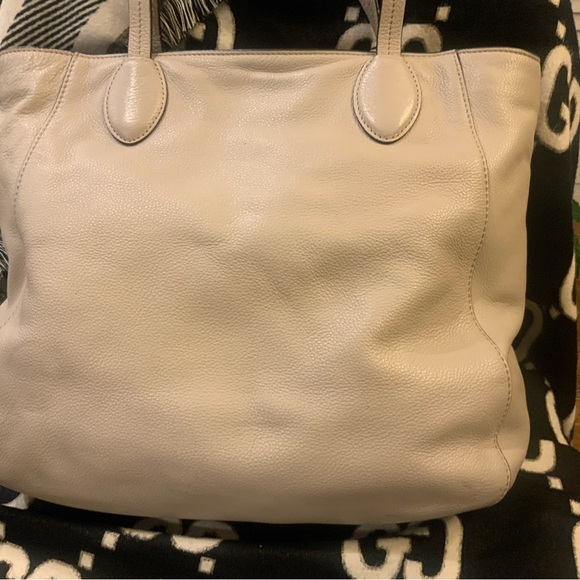 Michael Kors purse - Picture 5 of 11